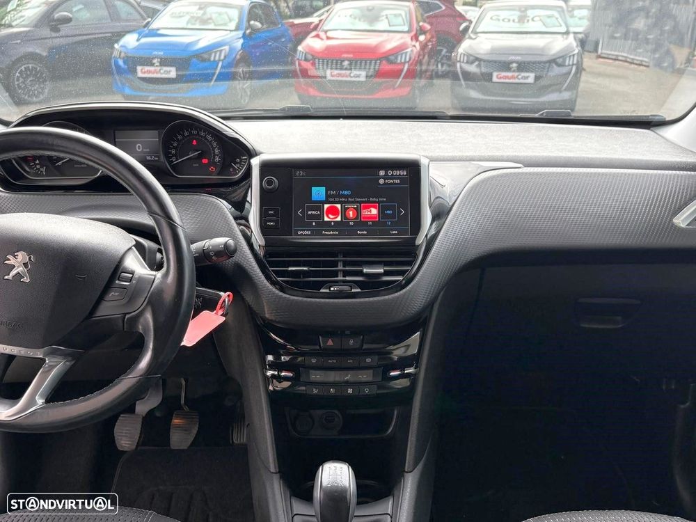 Peugeot 208 1.2 PureTech Allure - 14