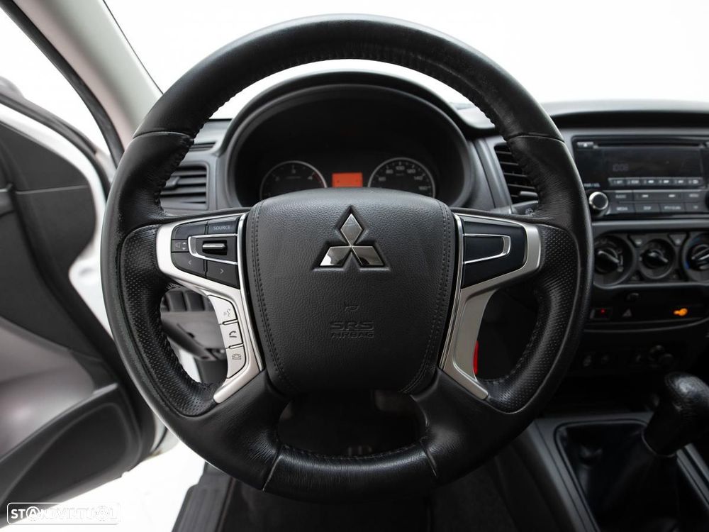 Mitsubishi L200 2.4 DI-D Club Invite 4WD c/iva - 13