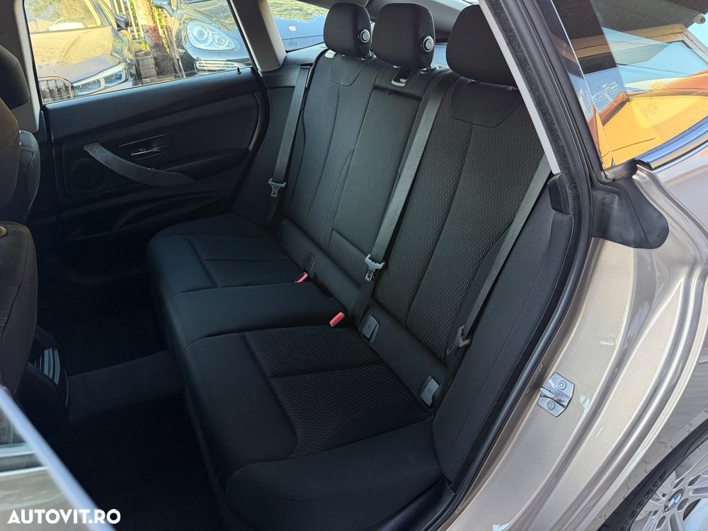 BMW Seria 3 320i Advantage - 20