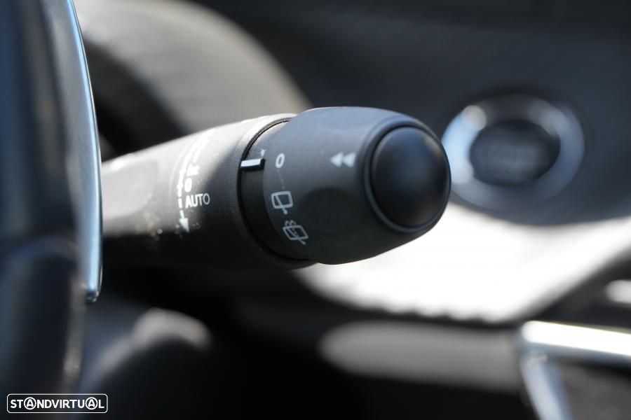 Peugeot 2008 PureTech 130 EAT8 Allure Pack - 19