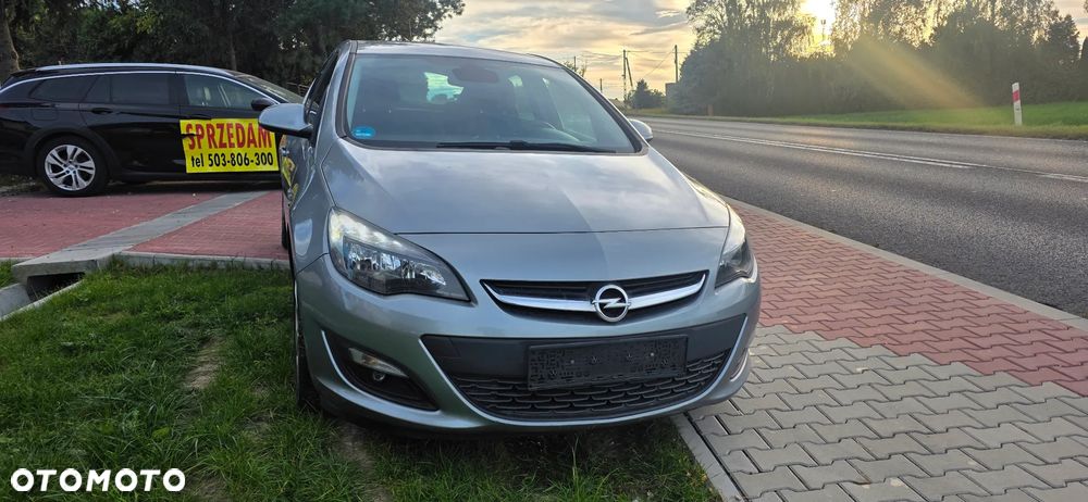 Opel Astra 2014 photo 4