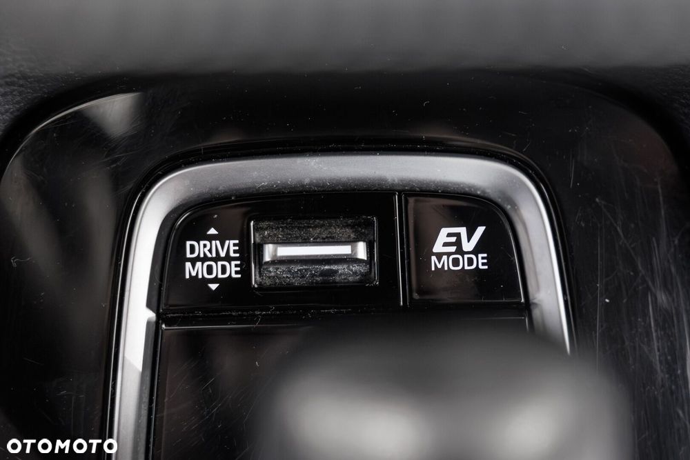 Toyota Corolla 1.8 Hybrid Comfort - 27