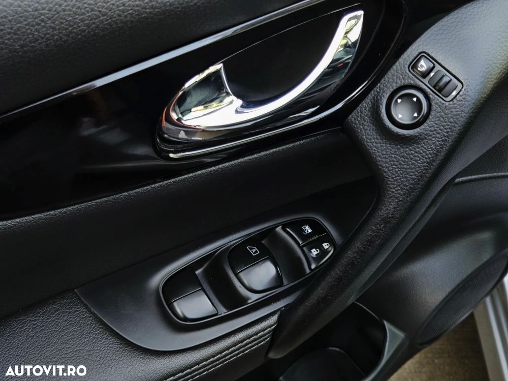 Nissan Qashqai 1.6 DCI Xtronic TEKNA - 22