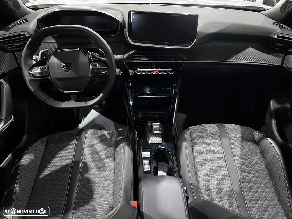 Peugeot 2008 1.2 PureTech Allure Pack EAT8 - 5