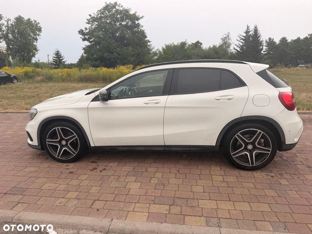 Mercedes-Benz GLA 250 4-Matic - 5