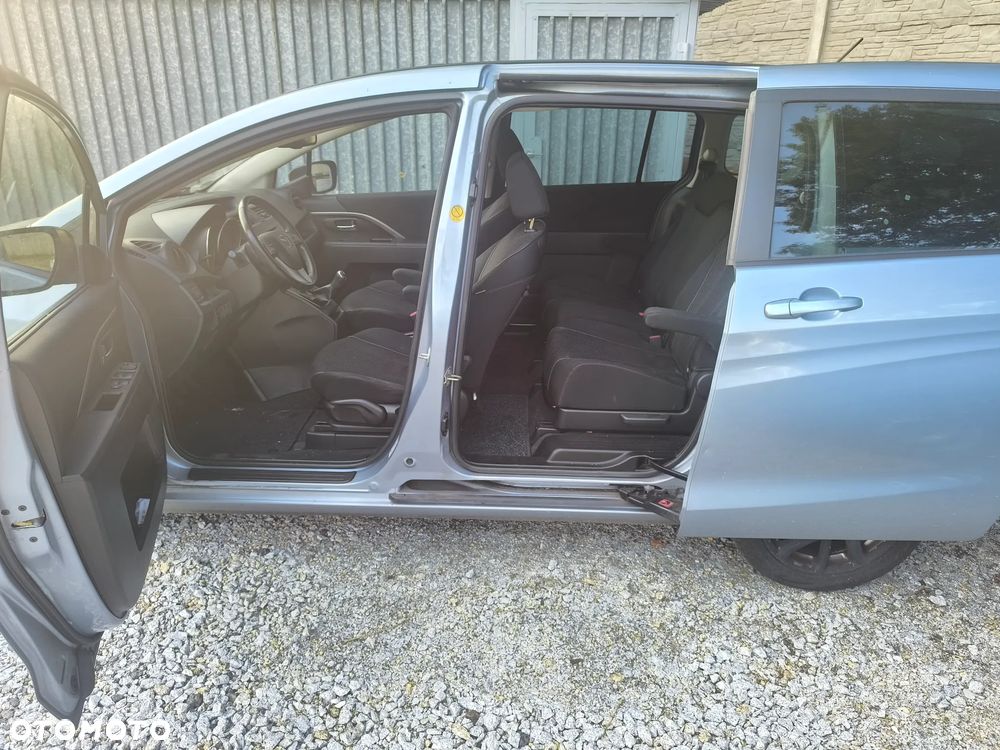 Mazda 5 - 16