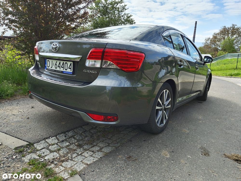 Toyota Avensis - 6
