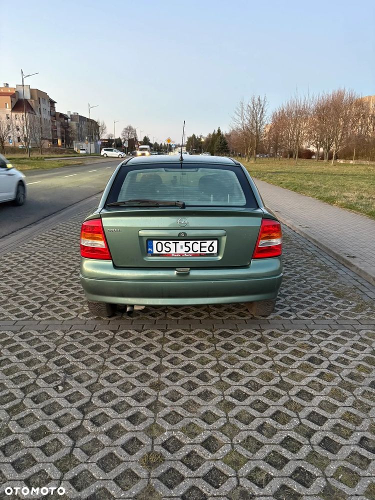 Opel Astra 1.4 16v GL - 2