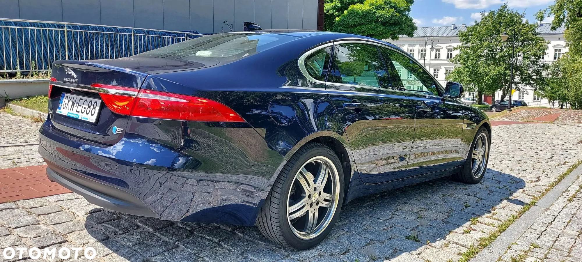 Jaguar XF E-Performance Prestige - 4