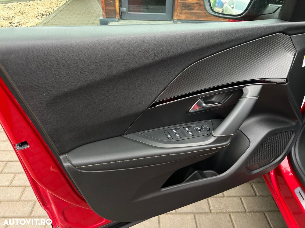 Peugeot 2008 PureTech 155 EAT8 GT Pack - 18