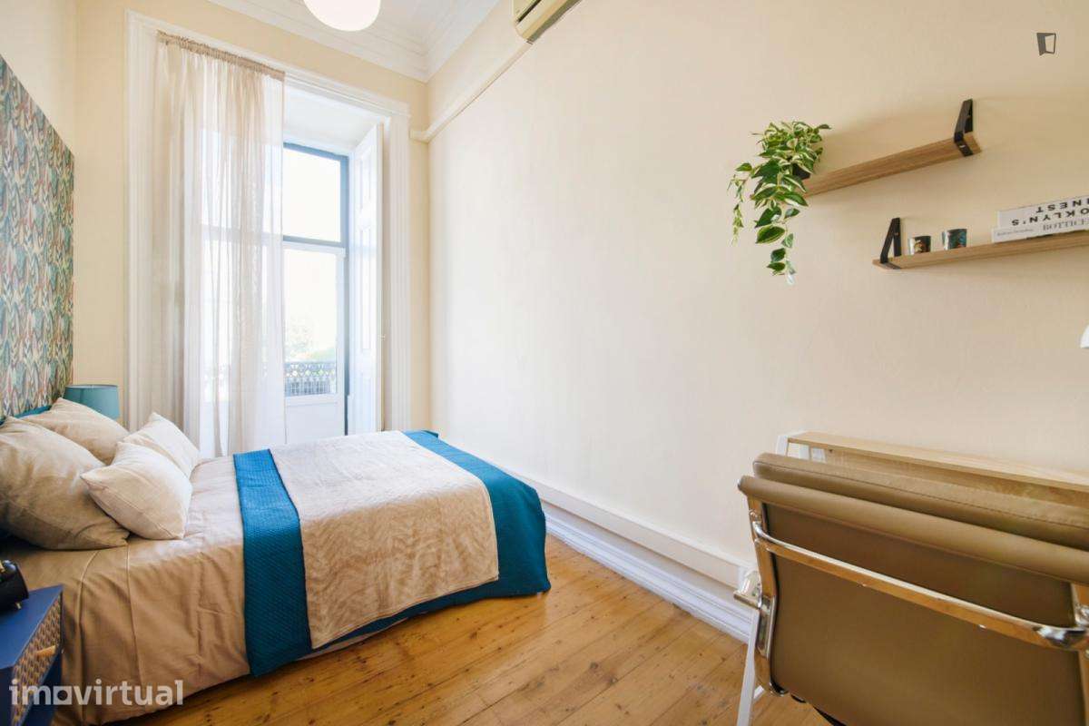 Quarto - localizado em Santos Lisbon - Grande imagem: 5/23