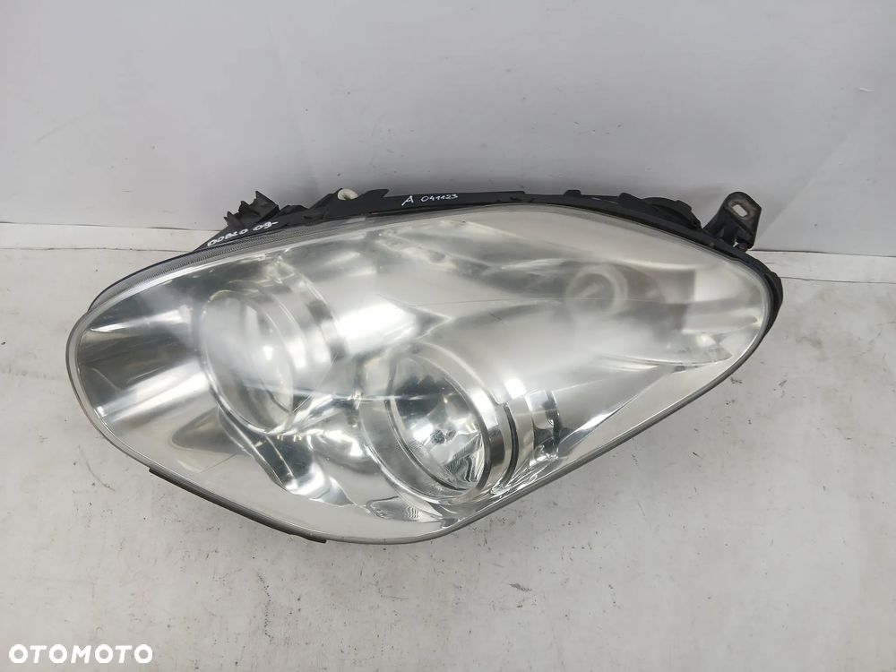 Reflektor przód przedni lewy lampa lewa Fiat Doblo 2009-2015 - 2
