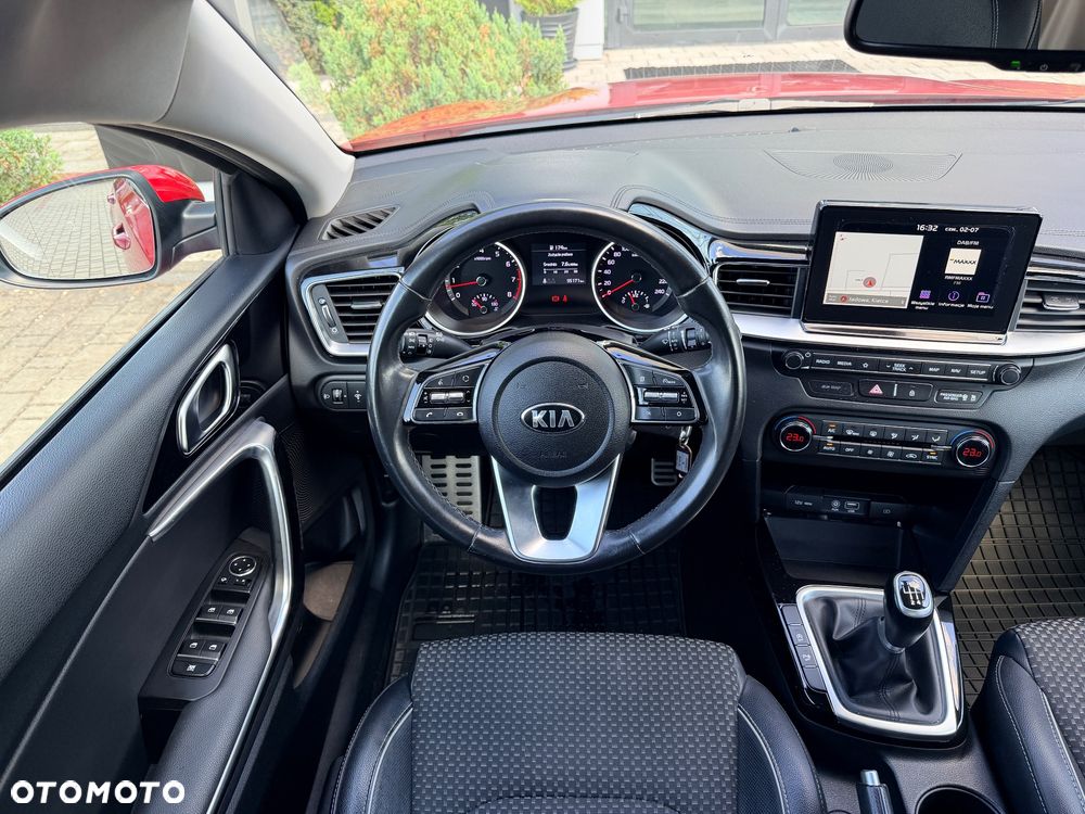 Kia Ceed 1.4 T-GDI L Business Line - 14