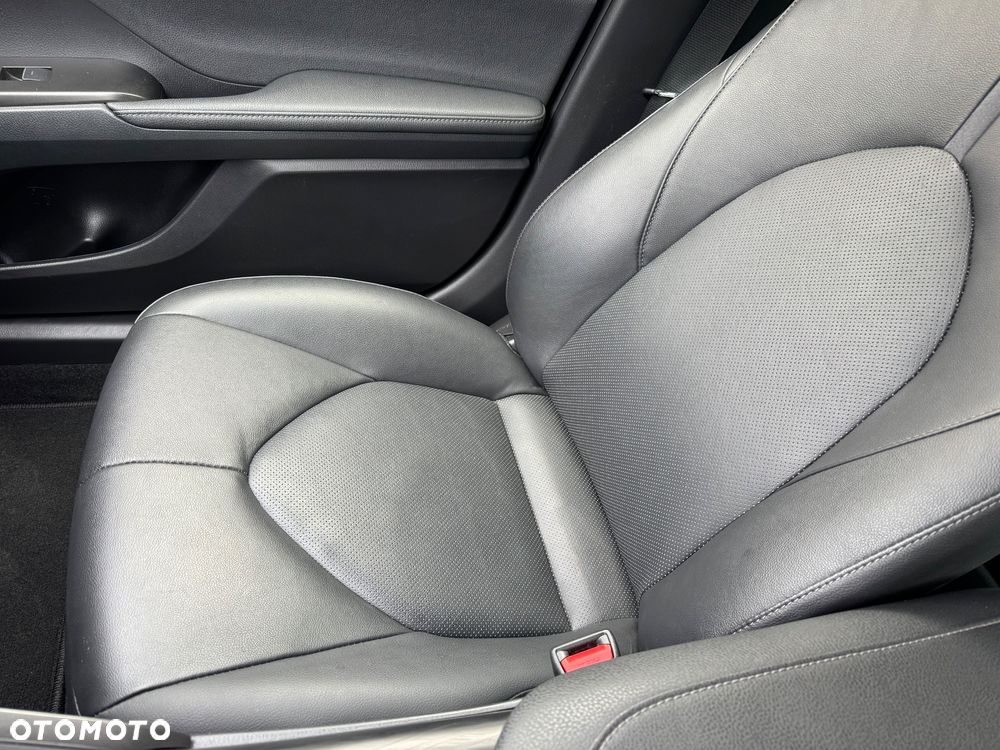 Toyota Camry 2.5 Hybrid Executive CVT - 37