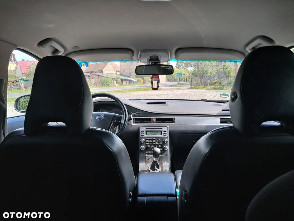 Volvo V70 2.0D Momentum - 12