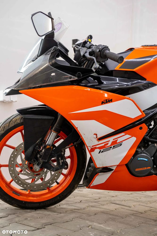 KTM RC 125 - 22
