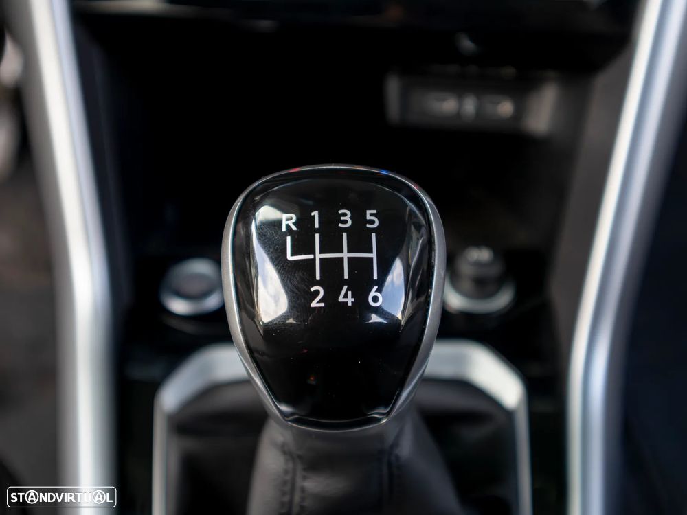 VW T-Roc 1.0 TSI Urban - 14