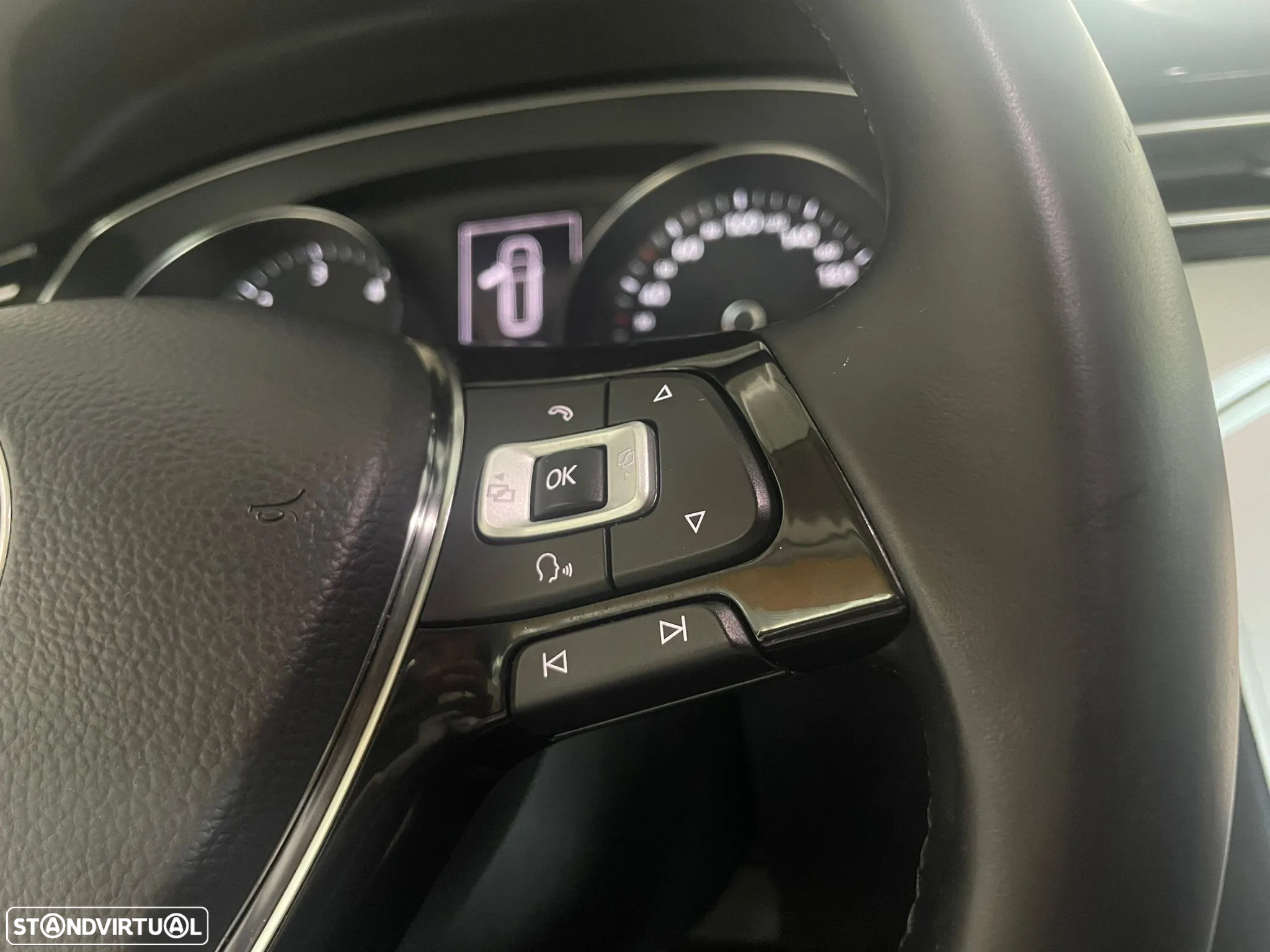 VW Passat Variant 1.6 TDI Confortline - 24