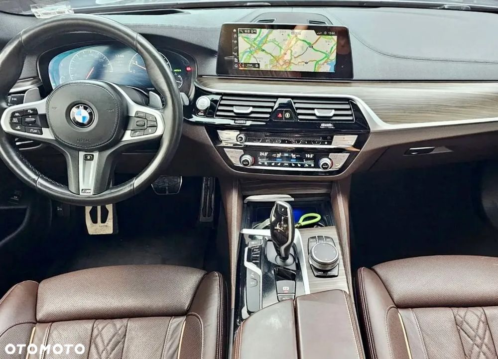 BMW Seria 5 530i xDrive M Sport Edition - 17