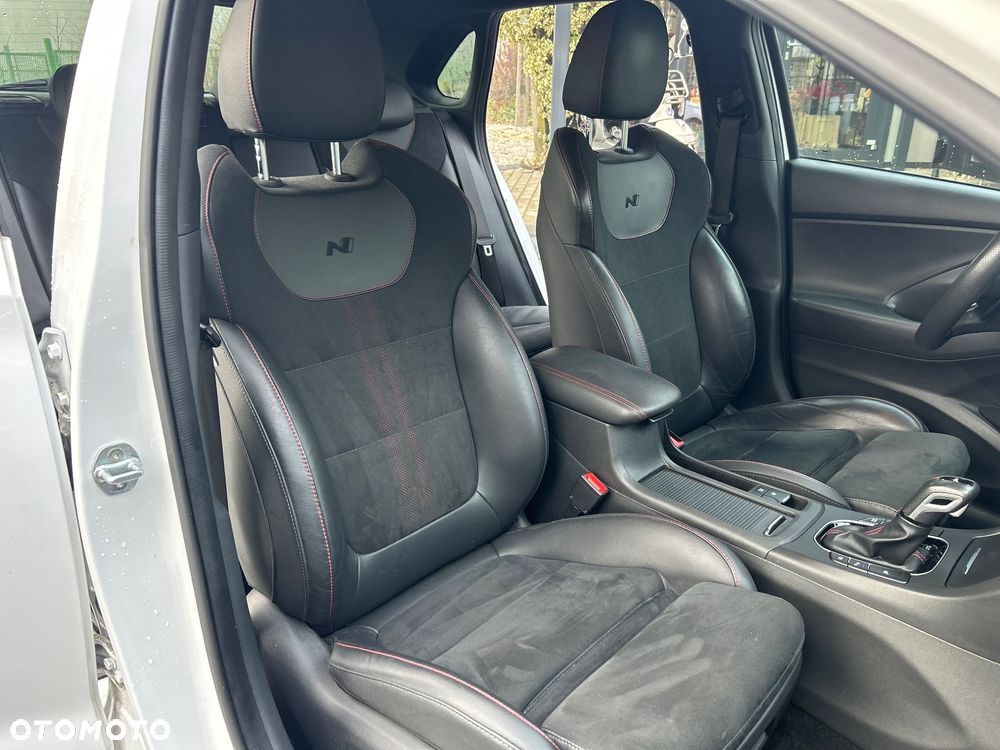 Hyundai i30 1.5 T-GDI 48V-Hybrid DCT N-Line - 17