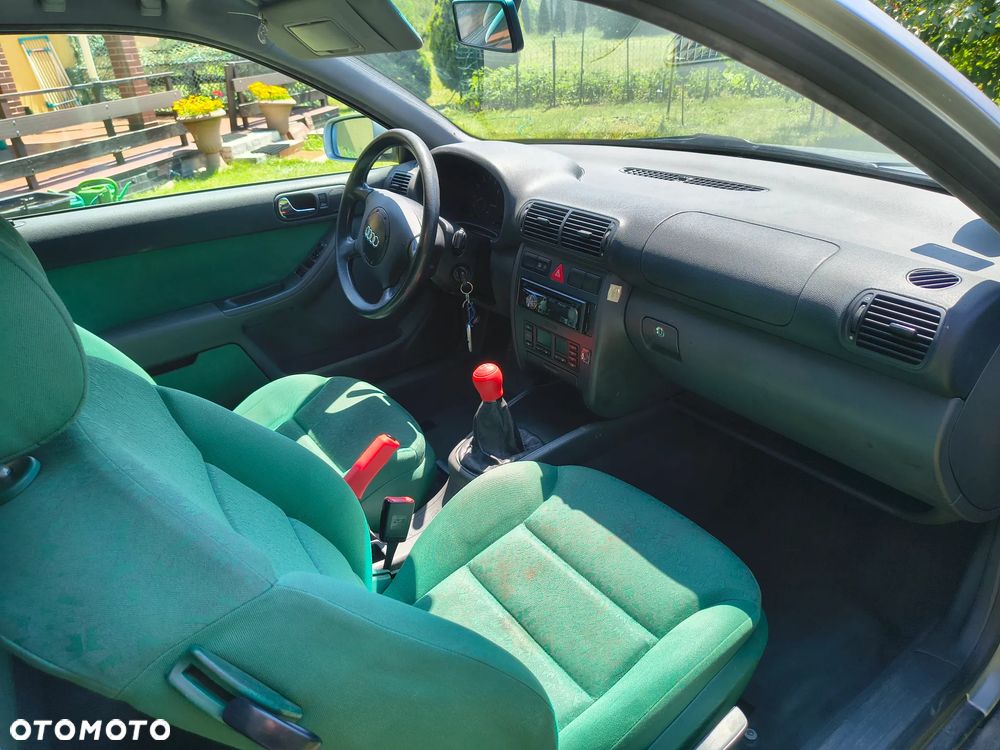 Audi A3 3-drzwiowe 1.6 Ambiente - 9
