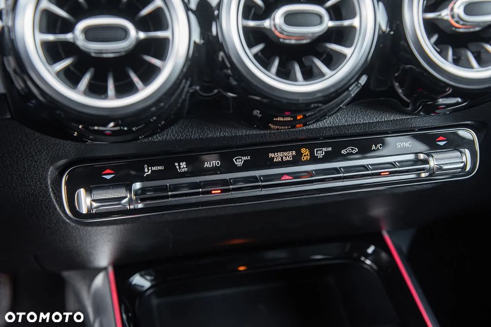 Mercedes-Benz GLB 250 4-Matic 8G-DCT - 25