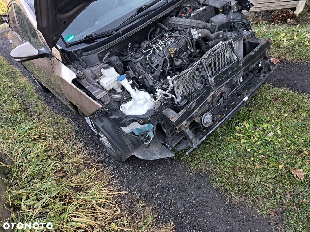 Hyundai i30 i30cw 1.4 CRDi Advantage - 6