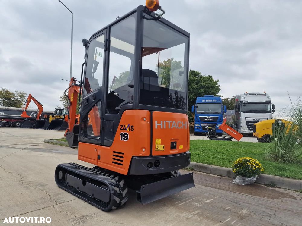 Hitachi ZX19, Masa operat 2tone, 2019, 1.596h, LAMA, CUPLA RAPIDA+3 CUPE, Senile extensibile, latime strans 0,98m, Inst picon, cabina, radio, senile 80% ok, STARE FOARTE BUNA, posibilitate leasing 4 ani, rata lunara 2.000 lei-PROMOTIE-17.900EUR+Tva - 2