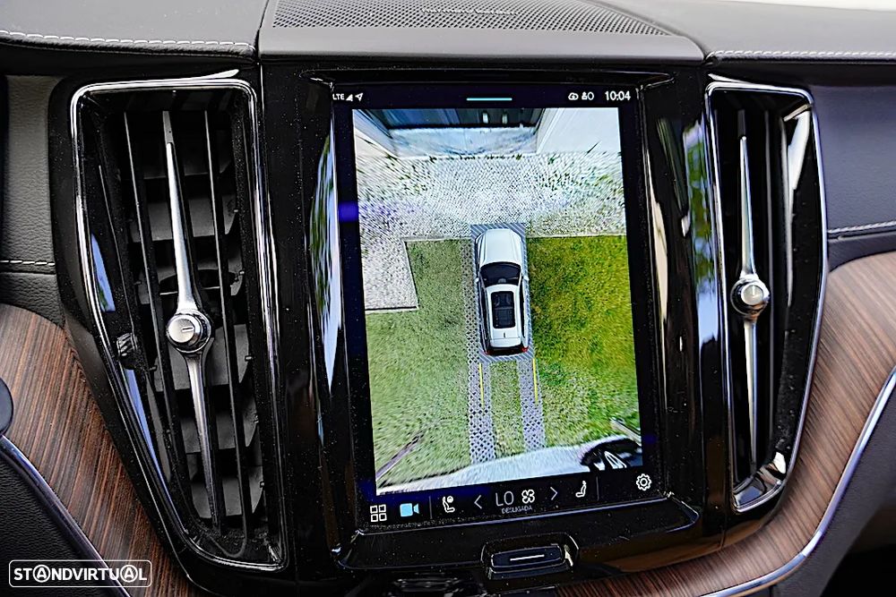 Volvo XC 60 2.0 B4 Inscription Geartronic - 36