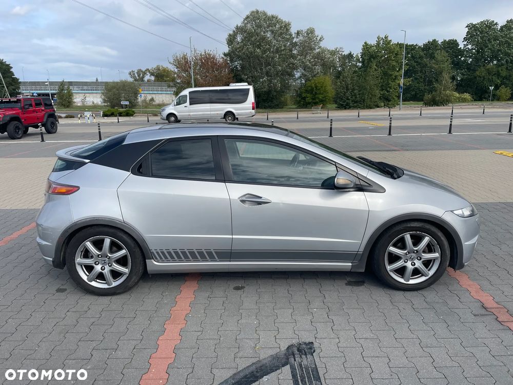 Honda Civic 1.8 Executive - 3