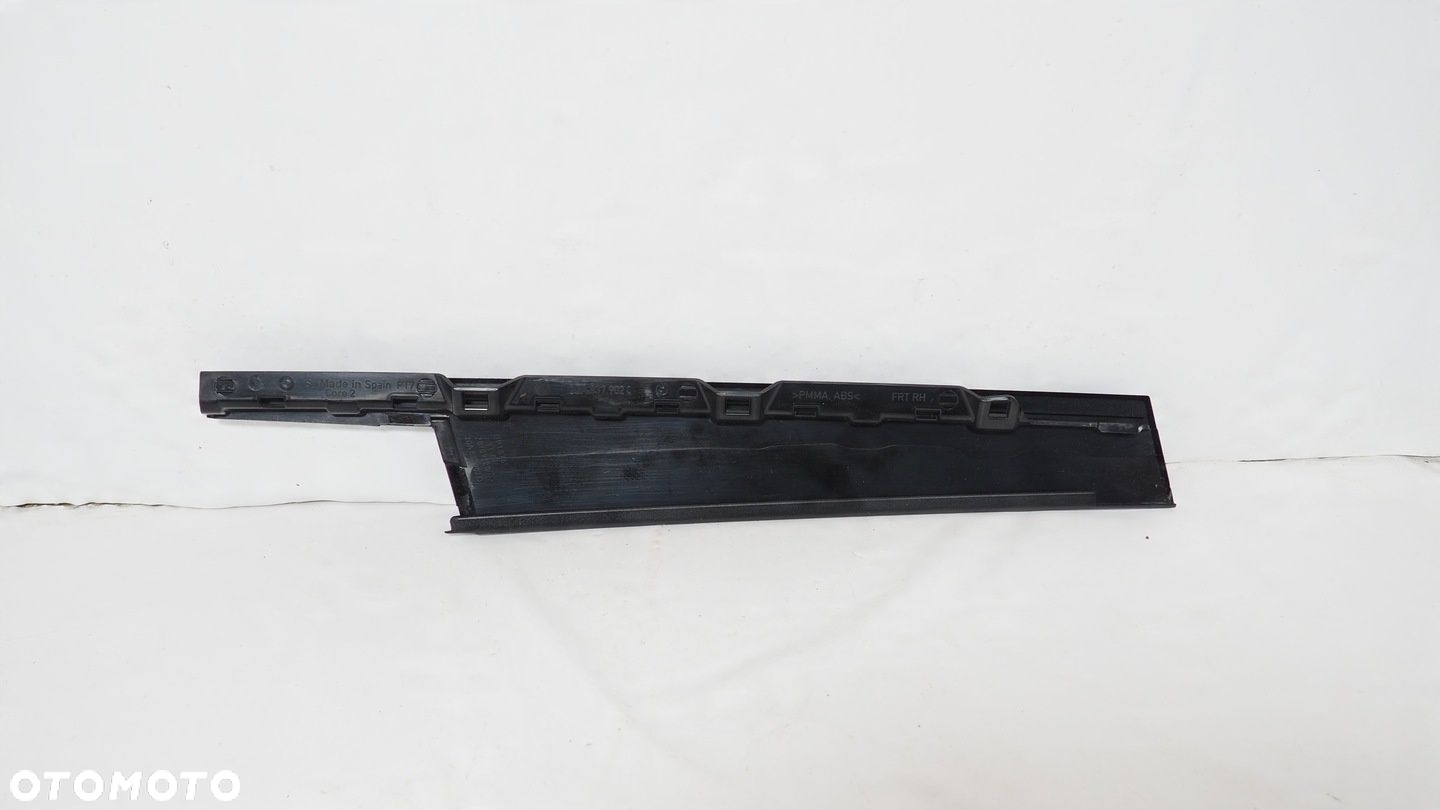 VW TRoc listwa blenda drzwi prawa przód 2GA837902C - 3
