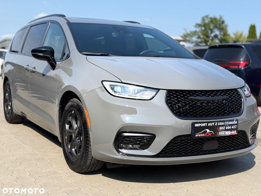 Chrysler Pacifica - 5
