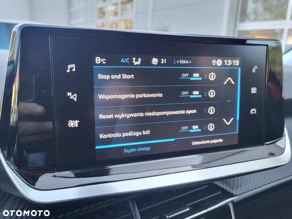 Peugeot 2008 1.2 PureTech Allure Pack S&S - 20