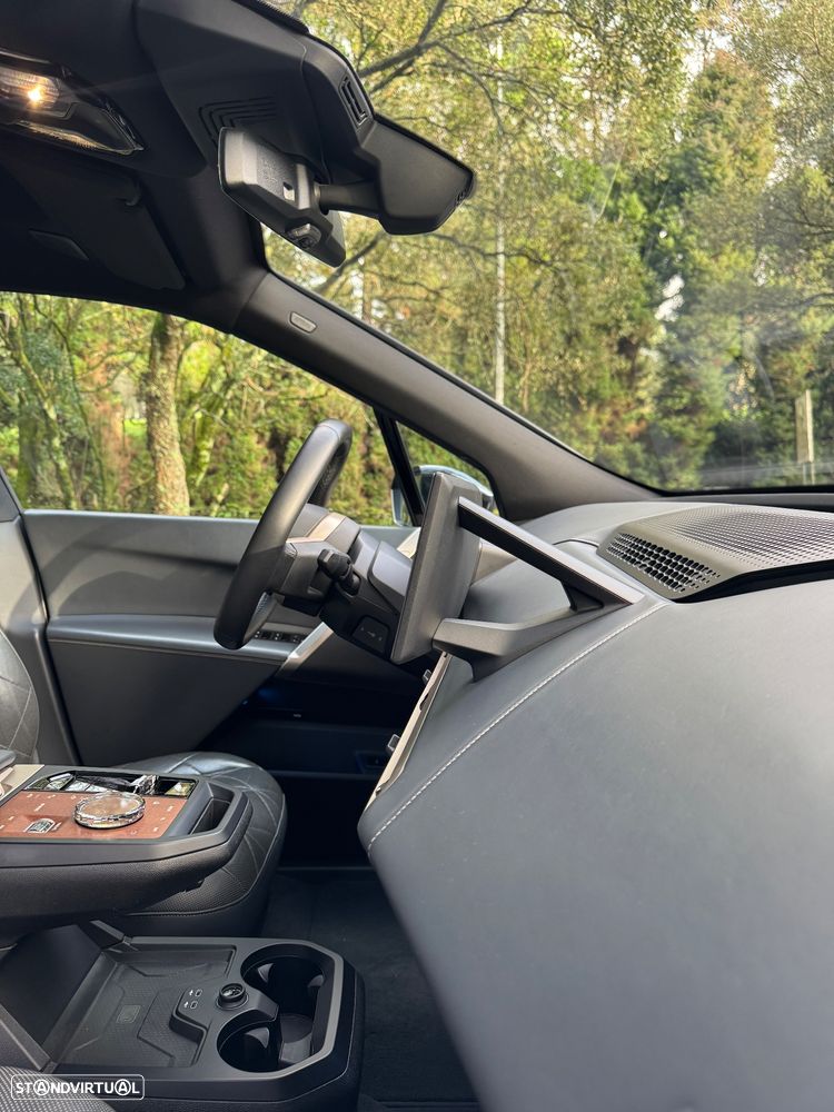 BMW iX xDrive 50 Pack Desportivo - 27