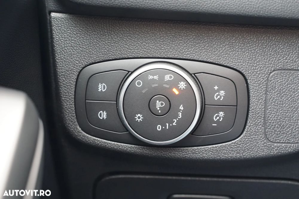 Ford Focus - 8
