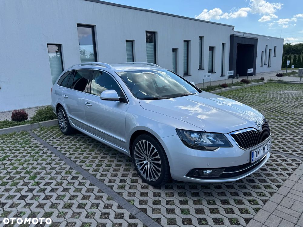 Skoda Superb 2.0 TDI 4x4 L&K DSG - 8