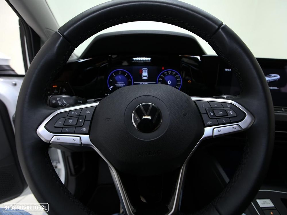 VW Golf Variant 2.0 TDi SCR DSG Comfortline - 19