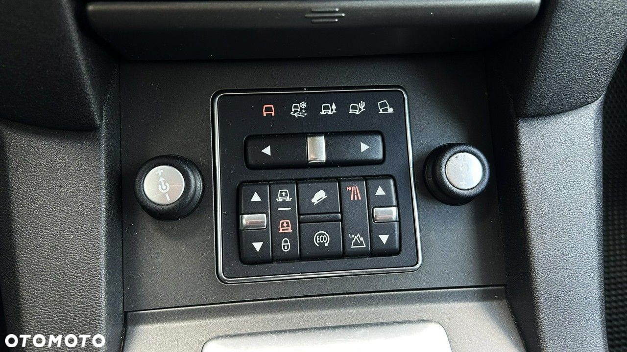 Land Rover Discovery IV 3.0 SD V6 HSE - 11