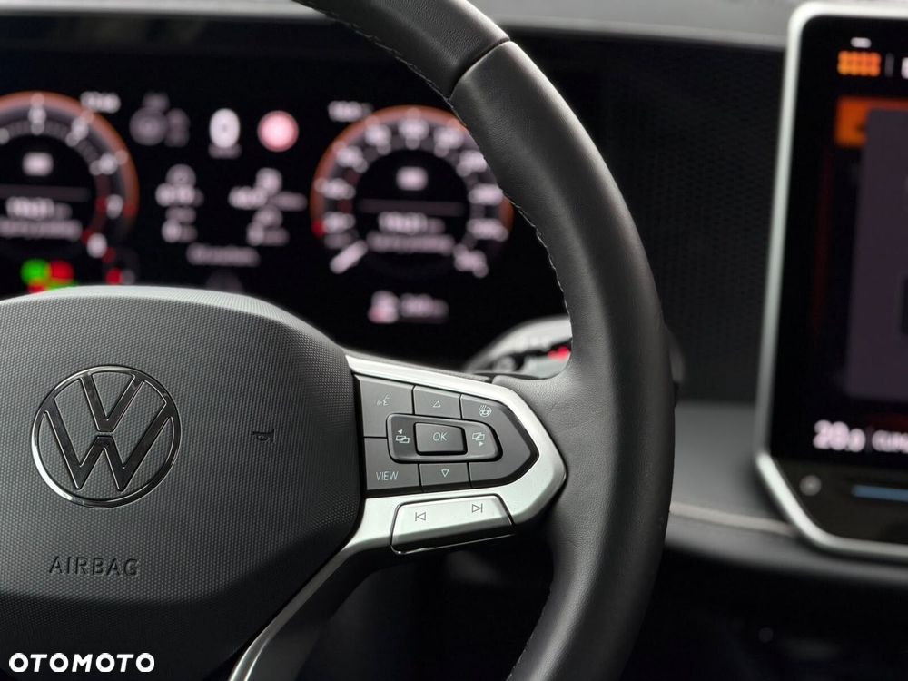Volkswagen Passat - 22