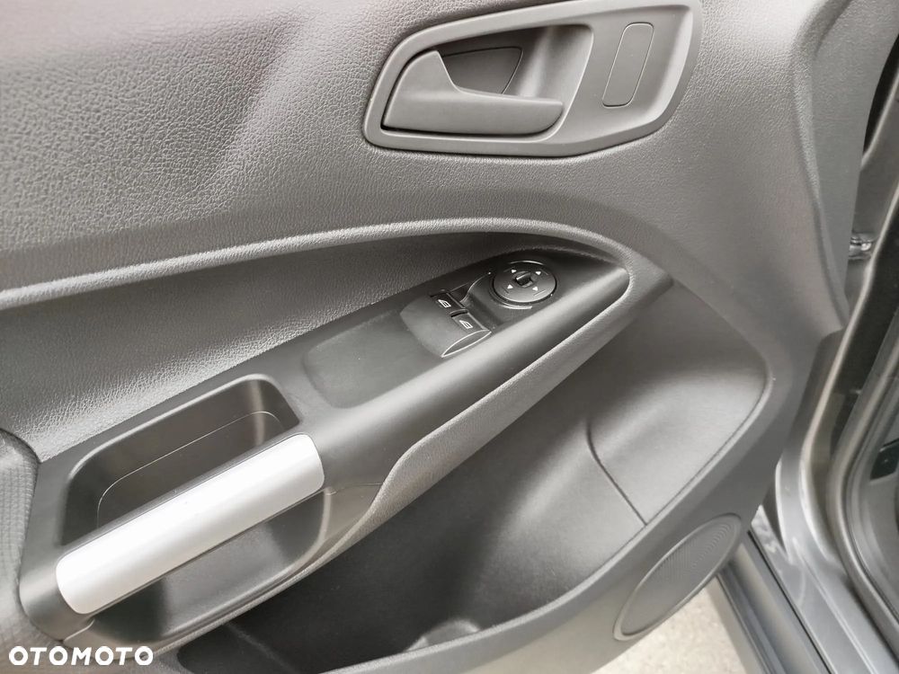 Ford Transit Connect - 11