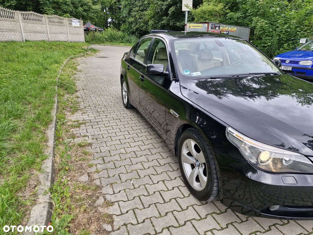 BMW Seria 5 523i - 2