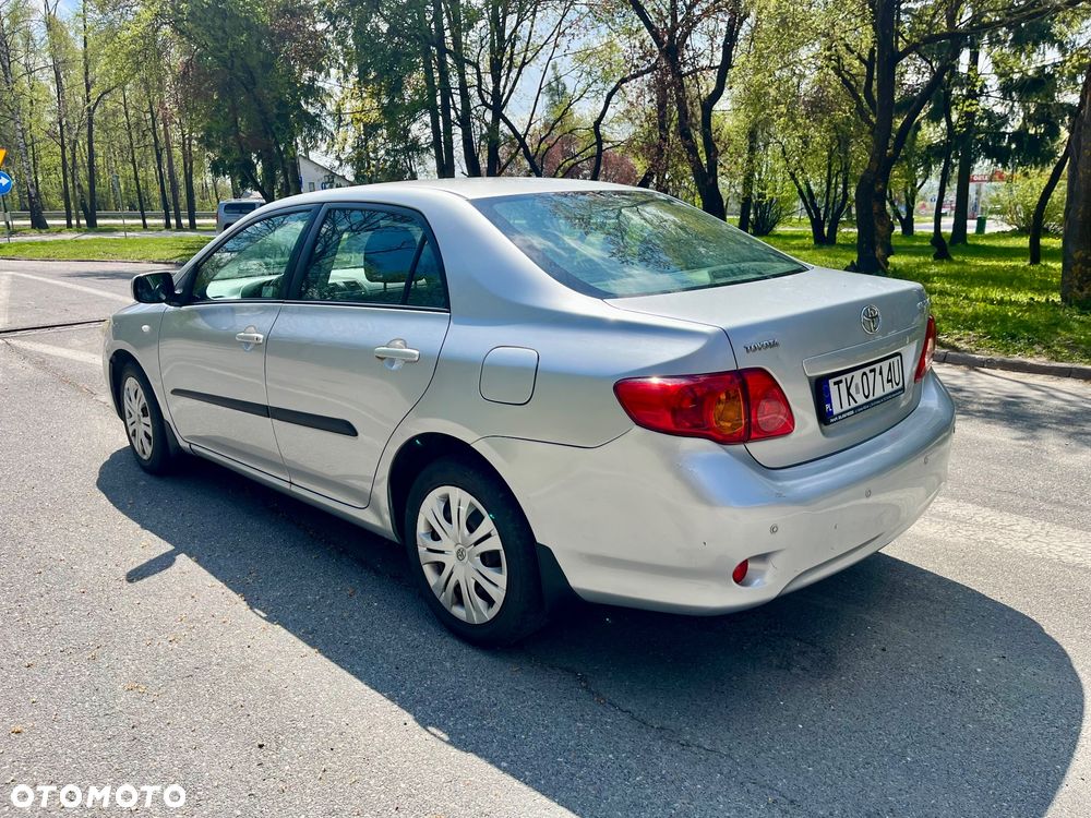 Toyota Corolla 1.6 VVT-i Luna - 12