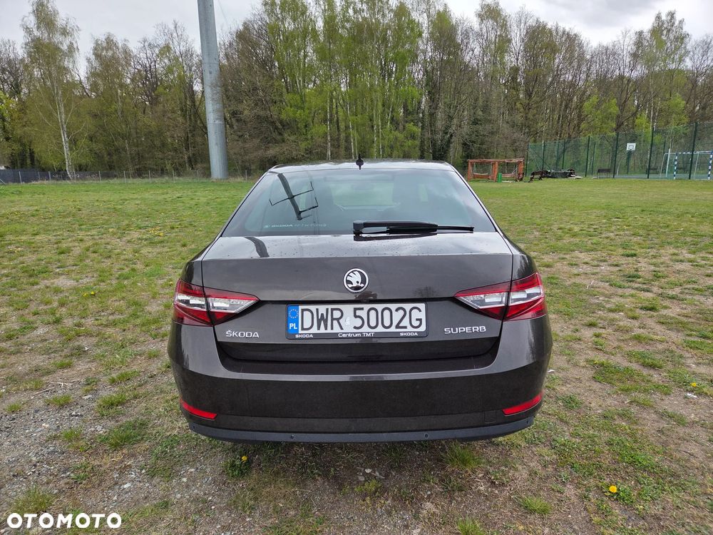 Skoda Superb 1.8 TSI L&K DSG - 6