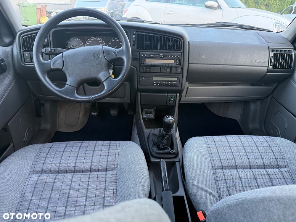 Volkswagen Passat 2.8 VR6 GT - 16