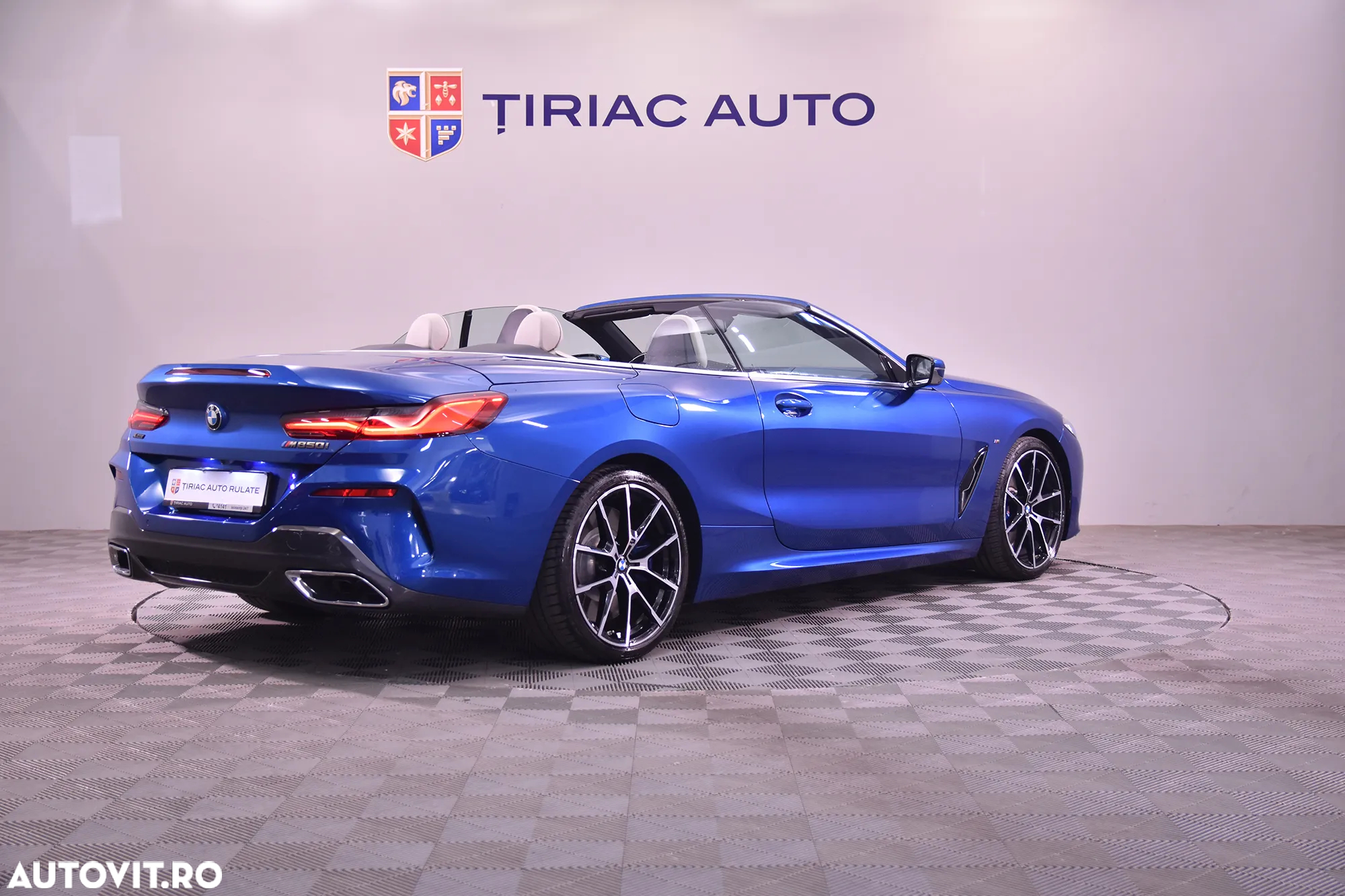 BMW M8 M850i xDrive AT - 13