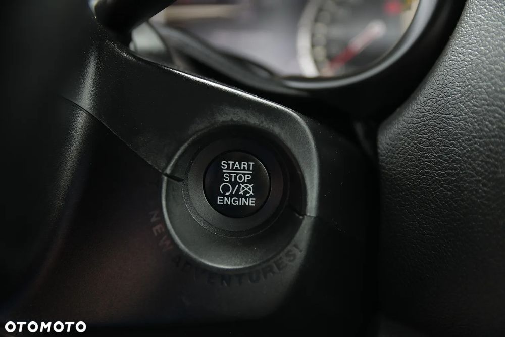 Jeep Renegade 1.4 MultiAir Limited - 37