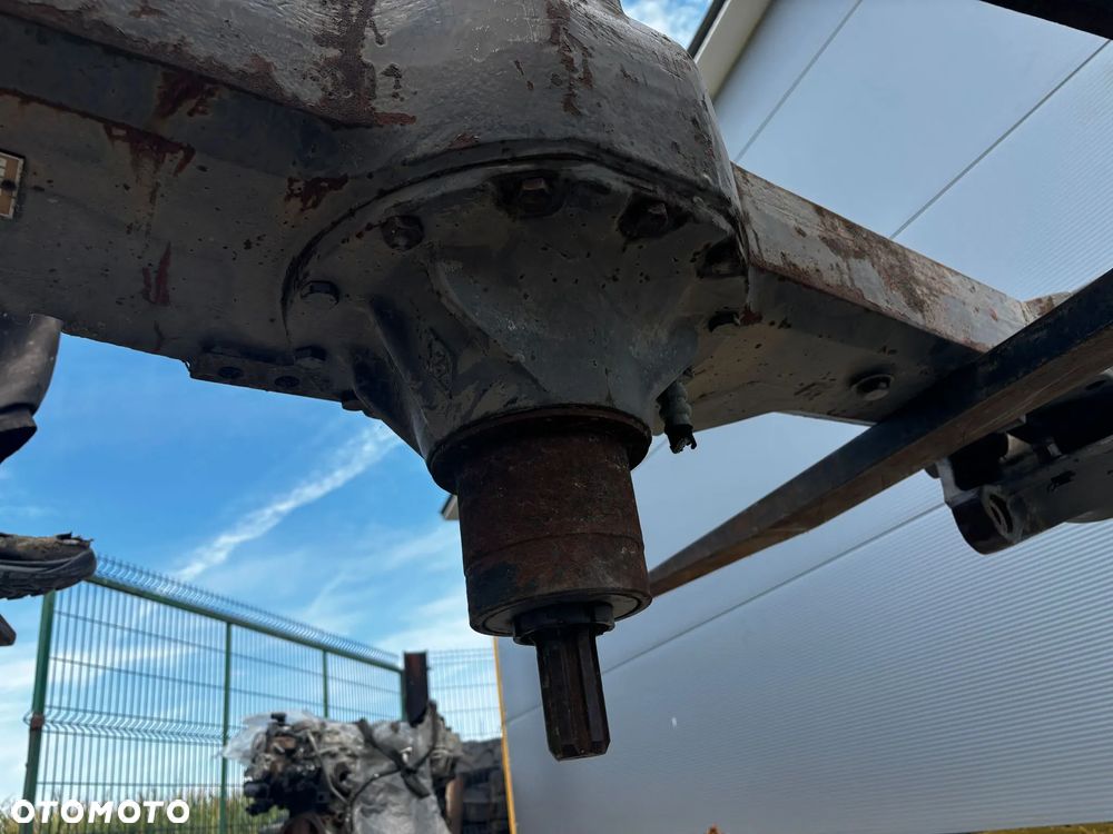 Przedni most do Massey Ferguson 3630-3610 nr 3426946M93 - 1