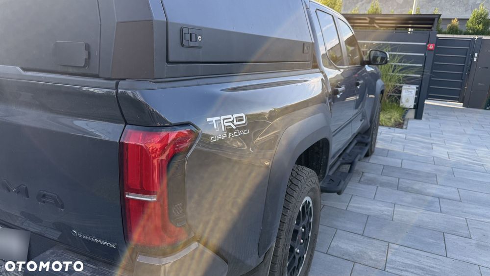 Toyota Tacoma - 6