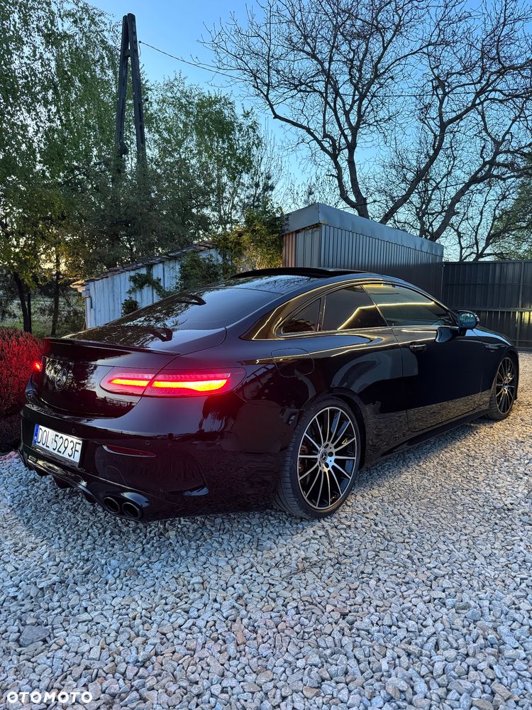 Mercedes-Benz Klasa E 400 4Matic 9G-TRONIC AMG Line - 3