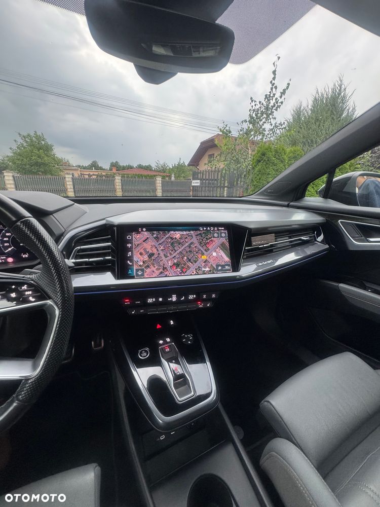 Audi Q4 e-tron - 7